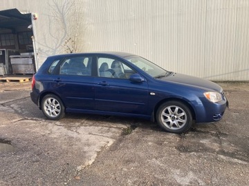 Kia Cerato Sedan 2.0 i 16V 143KM 2005 KIA CERATO liftback 2.0 143 KM, zdjęcie 11