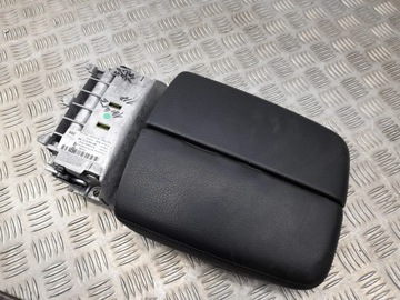 AUDI Q7 4M 4M0864207D STŘED LOKETNÍ OPĚRKA