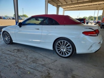 Mercedes Klasa C W205 2018 Mercedes-Benz Klasa C 300 2018 2.0 Benzyna 241KM, zdjęcie 1