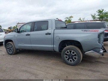 Toyota Tundra II 2021 Toyota Tundra SR5 2021 5.7l 5.7 Benzyna 381KM, zdjęcie 2