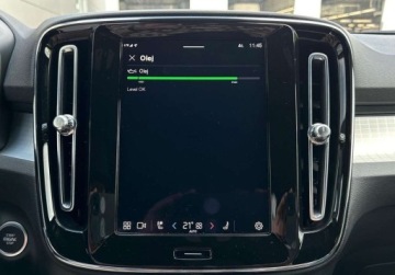 Volvo XC40 Crossover Facelifting 2.0 B4 197KM 2022 Volvo XC 40 B4 Core R-Design Pack, Tempomat, Kamera, HK, Podgrzewane fotel, zdjęcie 31
