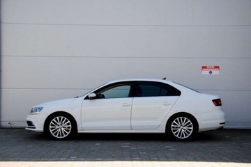 Volkswagen Jetta VI Sedan Facelifting 2.0 TDI 150KM 2016 Volkswagen Jetta Automat DSG, 2.0 TDI 150KM ,N..., zdjęcie 3