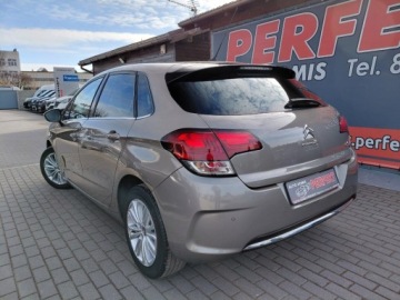 Citroen C4 II Hatchback 5d Facelifting 1.6 HDi 92KM 2015 Citroen C4 Lift LED Sensor Elektryka Tempomat PDC Alu 1.6 Diesel 92KM, zdjęcie 4