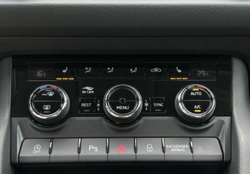 Skoda Kodiaq I SUV Facelifting 1.5 TSI 150KM 2023 Skoda Kodiaq Style, ACC, Podgrzewane fotele, Kamera cofania, Virtual Cockp, zdjęcie 26