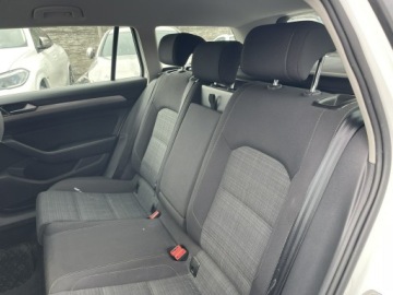 Volkswagen Passat B8 Variant Facelifting 2.0 TDI SCR 150KM 2020 Volkswagen Passat Variant Automat Podgrzewanie, zdjęcie 9