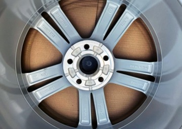 4x новых ободов Alu Oe VW Tiguan Golf Arteon Passat T-Roc Golf 7x18 ET43