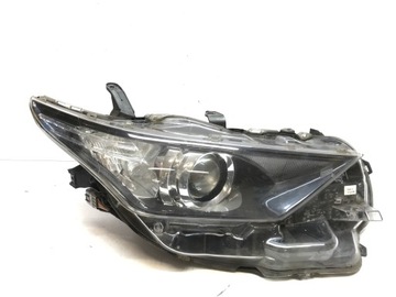 TOYOTA AURIS II LIFT LAMPA PRZEDNIA PRAWA PRZÓD 81110-02K30
