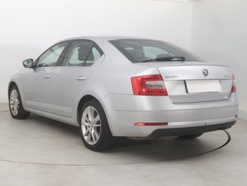 Skoda Octavia III Liftback Facelifting 1.8 TSI 180KM 2018 Skoda Octavia 1.8 TSI, Salon Polska, DSG, Klima, zdjęcie 3