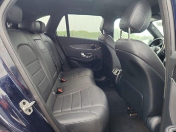 Mercedes GLC C253 2021 Mercedes-Benz GLC Glc 300 4matic 2021 2.0 Benzyna 255KM, zdjęcie 10