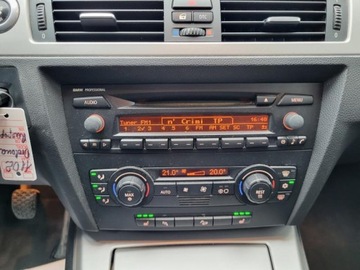 BMW Seria 3 E90-91-92-93 Limuzyna E90 325Xi 218KM 2006 BMW 3 Touring (E91) 325 Xi, Manual, Serwisowany, 4x4,Podgrzewane fotele, zdjęcie 12