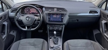 Volkswagen Tiguan II SUV 2.0 TDI 190KM 2019 Volkswagen Tiguan 2.0 TDI SCR 4MOTION DSG Highline, zdjęcie 4