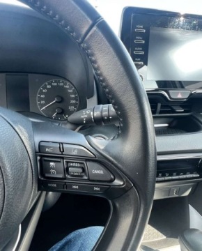 Toyota 2021 Toyota Yaris Hybryda Automat Kamera 1.3 Benzyna 99KM, zdjęcie 11