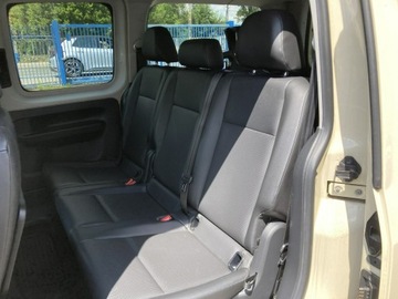 Volkswagen Caddy IV Kombi Maxi 2.0 TDI SCR BlueMotion Technology 102KM 2017 Volkswagen Caddy Niepełnosprawnych inwalida, zdjęcie 11