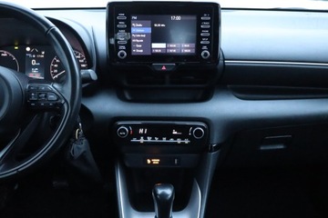 Toyota Yaris IV 2021 Toyota Yaris 1.5 Hybrid, Salon Polska, Serwis ASO, zdjęcie 11