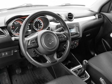 Suzuki Swift VI Hatchback Facelifting 1.2 DualJet SHVS 83KM 2021 Suzuki Swift JSAAZCA3S00528495#1.2 Dualjet SHVS, zdjęcie 5
