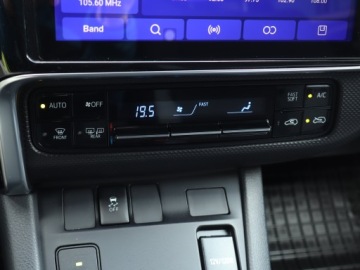 Toyota Auris II Hatchback 5d Facelifting 1.8 Hybrid 136KM 2016 Toyota Auris Hybrid, Salon Polska, Serwis ASO, zdjęcie 12