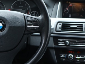 BMW Seria 5 F10-F11 Touring Facelifting 520d 190KM 2016 BMW 5 520d xDrive, 187 KM, 4X4, Automat, Skóra, zdjęcie 23