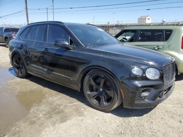 Bentley Bentayga 2021 Bentley Bentayga 2021 4.0l 4.0 Benzyna 542KM, zdjęcie 4