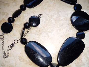 Короткое колье из черных бусин, выразительное, элегантное, колье из крупных бусин 55