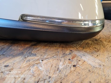 BMW F21 F22 ZRCÁTKO VNĚJŠÍ LEVÉ A300 5 PIN EVROPA 021185 FOTOCHROM EU