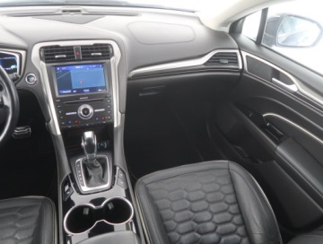 Ford Mondeo V Kombi Facelifting 2.0 Hybrid 187KM 2020 Ford Mondeo 2.0 Hybrid, Automat, Skóra, Navi, zdjęcie 7