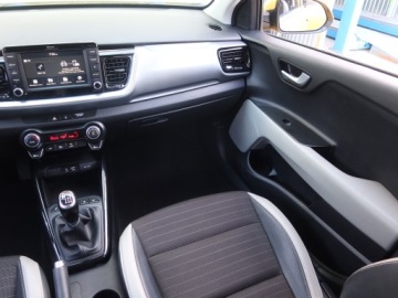 Kia Stonic I Crossover 1.0 T-GDI 120KM 2019 Kia Stonic 1.0 T-GDI, Salon Polska, Serwis ASO, zdjęcie 7