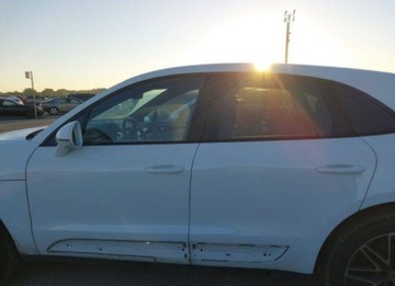 Porsche Macan 2023 Porsche Macan 2023, 2.0L, 4x4, po gradobiciu 2.0 Benzyna 261KM, zdjęcie 7