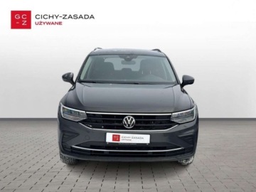 Volkswagen Tiguan II SUV Facelifting 2.0 TSI 190KM 2022 Volkswagen Tiguan Salon PL, FV23, 4motion ACC od Dealera 2.0 Benzyna, zdjęcie 1