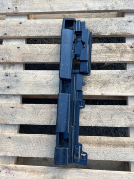 BMW F30 F31 ŚLIZG MOCOWANIE PROGU LEWE 7256917