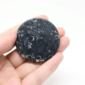 Jade Stone, черная клейкая подушечка для ресниц