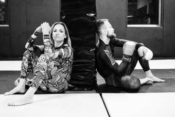 БОКСЕРСКИЕ СПАРРИНГОВЫЕ ПЕРЧАТКИ EVOLUTION PRO, 8 УНЦИЙ