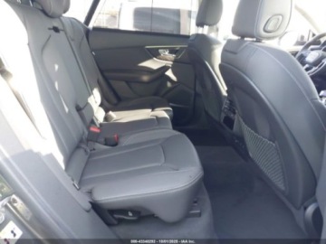 Audi Q8 2023 Audi Q8 Premium Plus 55, 2023r., 4x4, 3.0L 3.0 Benzyna 335KM, zdjęcie 9