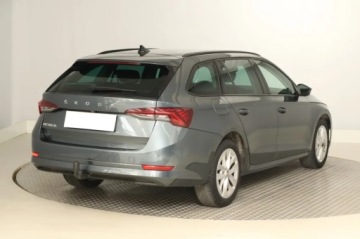 Skoda Octavia IV Kombi 2.0 TDI 115KM 2021 Skoda Octavia 2.0 TDI, Salon Polska, zdjęcie 4