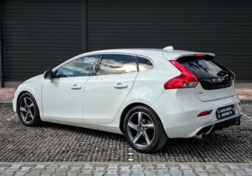 Volvo V40 II Cross Country D3 150KM 2013 Volvo V40 R-DESIGN D3 2,0 R5 150KM Automat 2.0 Diesel 150KM, zdjęcie 5