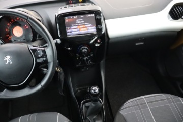 Peugeot 108 1.2 VTi 82KM 2016 Peugeot 108 1.2 PureTech, Klima, Tempomat, zdjęcie 7