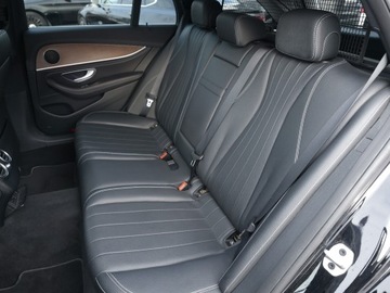 Mercedes Klasa E W213 2021 Mercedes E300de 306ps Lift Exclusive ACC hak Drive Pilot Blis Webasto Skóra, zdjęcie 23