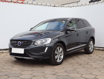 Volvo XC60 I SUV Facelifting 2.4 D4 190KM 2017 Volvo XC60 D4, Salon Polska, 187 KM, 4X4, zdjęcie 1
