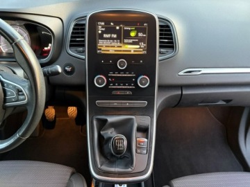 Renault Grand Scenic III 1.2 Energy TCe 130KM 2017 Renault Grand Scenic 1.2 TCe 130 KM 7 foteli, zdjęcie 20