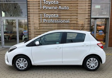 Toyota Yaris III Hatchback 5d Facelifting 2017 1.5 Dual VVT-iE 111KM 2019 Toyota Yaris Toyota Yaris 1.5 Active 1.5 Benzyna 111KM, zdjęcie 2