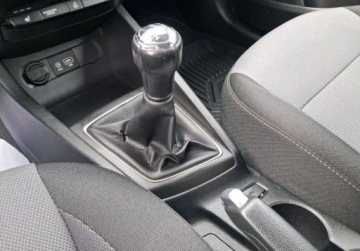 Hyundai i20 II Coupe 1.2 MPI 84KM 2017 Hyundai i20 1.2 84KM grzane fotele i kierownica bezszkodowy 1.2 Benzyna, zdjęcie 6