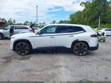 BMW XM 2023 BMW XM 2023 4.4l 4.4 Hybryda 483KM, zdjęcie 2