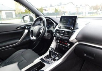 Mitsubishi Eclipse Cross SUV PHEV 2.4 188KM 2022 Mitsubishi Eclipse Cross 2,4 PHEV z Gwarancja Model 2023r 2.4 188KM, zdjęcie 7