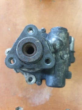 ČERPADLO SERVA 4F0145155E AUDI A6 C6 2.0 TDI