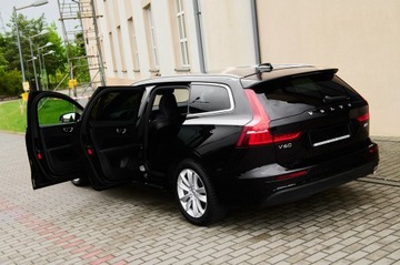 Volvo V60 II  Kombi 2.0 D3 150KM 2020 PIĘKNE V60 MOMENTUM PRO __ KUBEŁKOWE FOTELE, zdjęcie 21