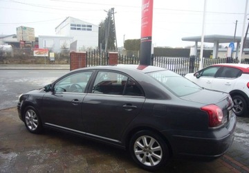 Toyota Avensis II Sedan 2.0 D-4D 126KM 2008 Toyota Avensis Toyota Avensis II Salon PL 2.0 Diesel 126KM, zdjęcie 9