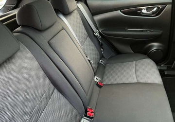 Nissan Qashqai II Crossover 1.6 dCi 130KM 2016 Nissan Qashqai panorama, kamera cofania, nawigacja 1.6 Diesel 130KM, zdjęcie 31