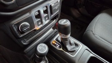 Jeep Wrangler IV Sport 4d Seria 5  2.0 GME Turbo  272KM 2019 Jeep Wrangler 2,0 Turbo 272 KM, Tylko 56 Tys.km 2.0 Benzyna 272KM, zdjęcie 18