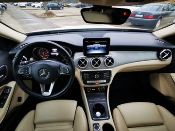 Mercedes GLA I Off-Roader Facelifting 2.0 250 211KM 2018 MERCEDES GLA 250 / 2.0 Benzyna / 211 KM / Automatyczna skrzynia biegów, zdjęcie 32