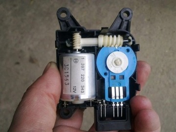 3X POTENCIOMETR MOTOREK KLIMATIZACE PASSAT