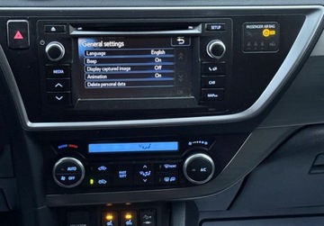 Toyota Auris II Hatchback 5d Dual VVT-i 100 99KM 2013 Toyota Auris Salon Polska, Serwis ASO, KameraCzujniki parkowania 1.3 99KM, zdjęcie 4